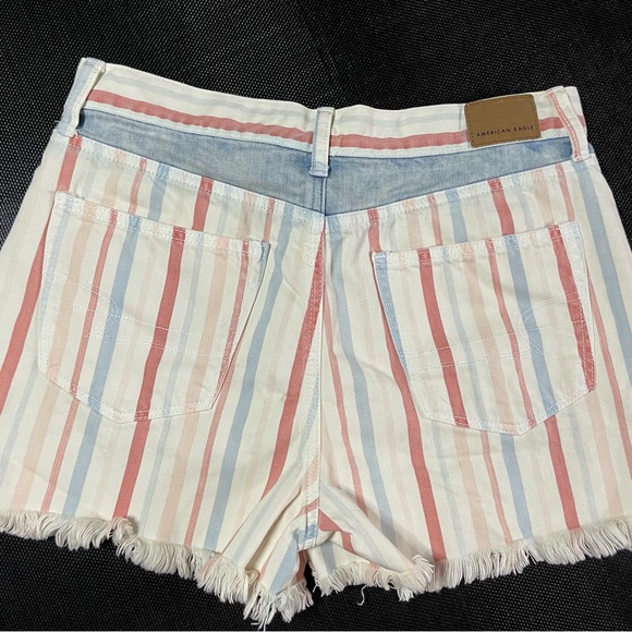 💛American Eagle Outfitters Red, White, Blue Striped Washed Mom Shorts, Size 8 - Picture 2 of 3